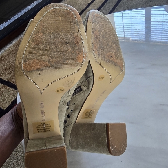 Gianni Bini Sage Green Suede CutOut Lace Up Booties Women 8.5M Block Heel - Picture 15 of 16